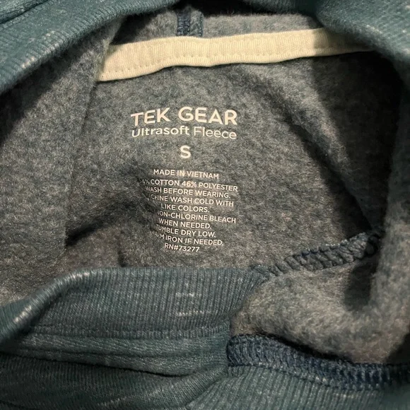 Fleece hoodie - Picture 1 of 2